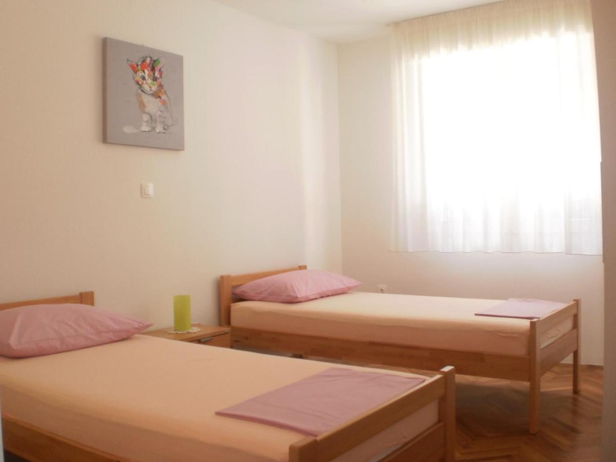 Apartment Lana Omis Exterior photo